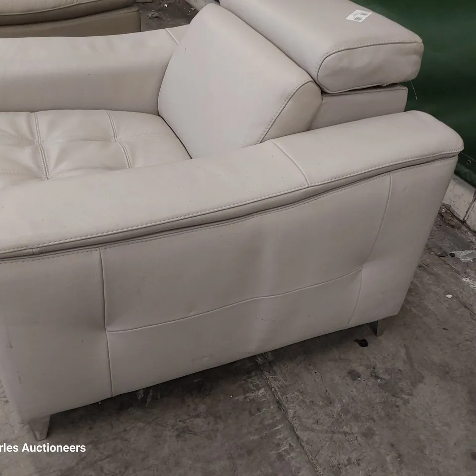 QUALITY ITALIAN DESIGNER POWER RECLINING EASY CHAIR LIGHT GREY LEATHER