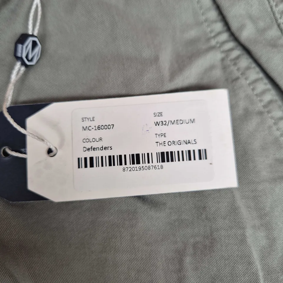 MR MARVIS THE ORIGINALS SHORTS – DEFENDERS, UK 32 (W32/MEDIUM)