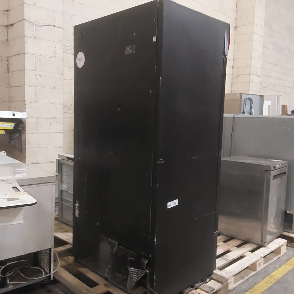 TRUE GDM-35 COMMERCIAL DRINKS DISPLAY REFRIGERATOR