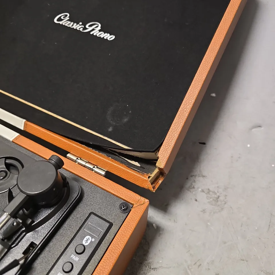 BOXED CLASSIC PHONO BY LENCO TURNTABLE WITH BLUETOOTH RECEPTION TT-120BNWH