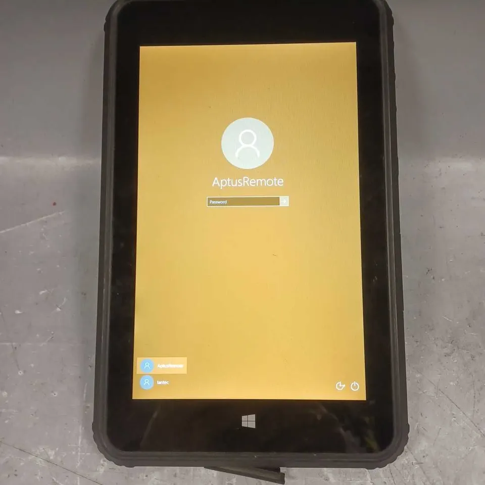 LINX WINDOWS 8TT TABLET IN BLACK