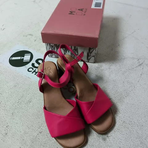 MODE IN PELLE LANIE PINK LEATHER TWO-PART BLOCK HEEL SANDALS – UK 7 (EU 40)