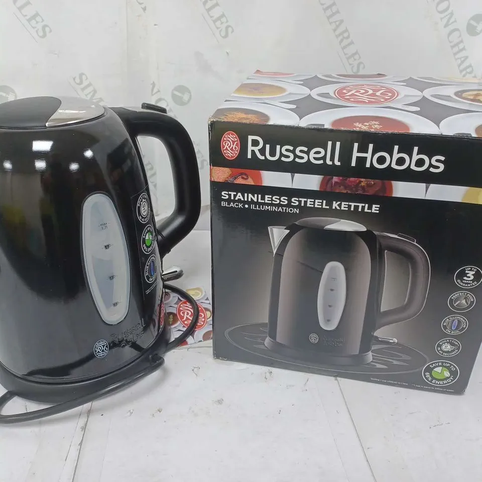 BOXED RUSSELL HOBBS STAINLESS STEEL KETTLE IN BLACK