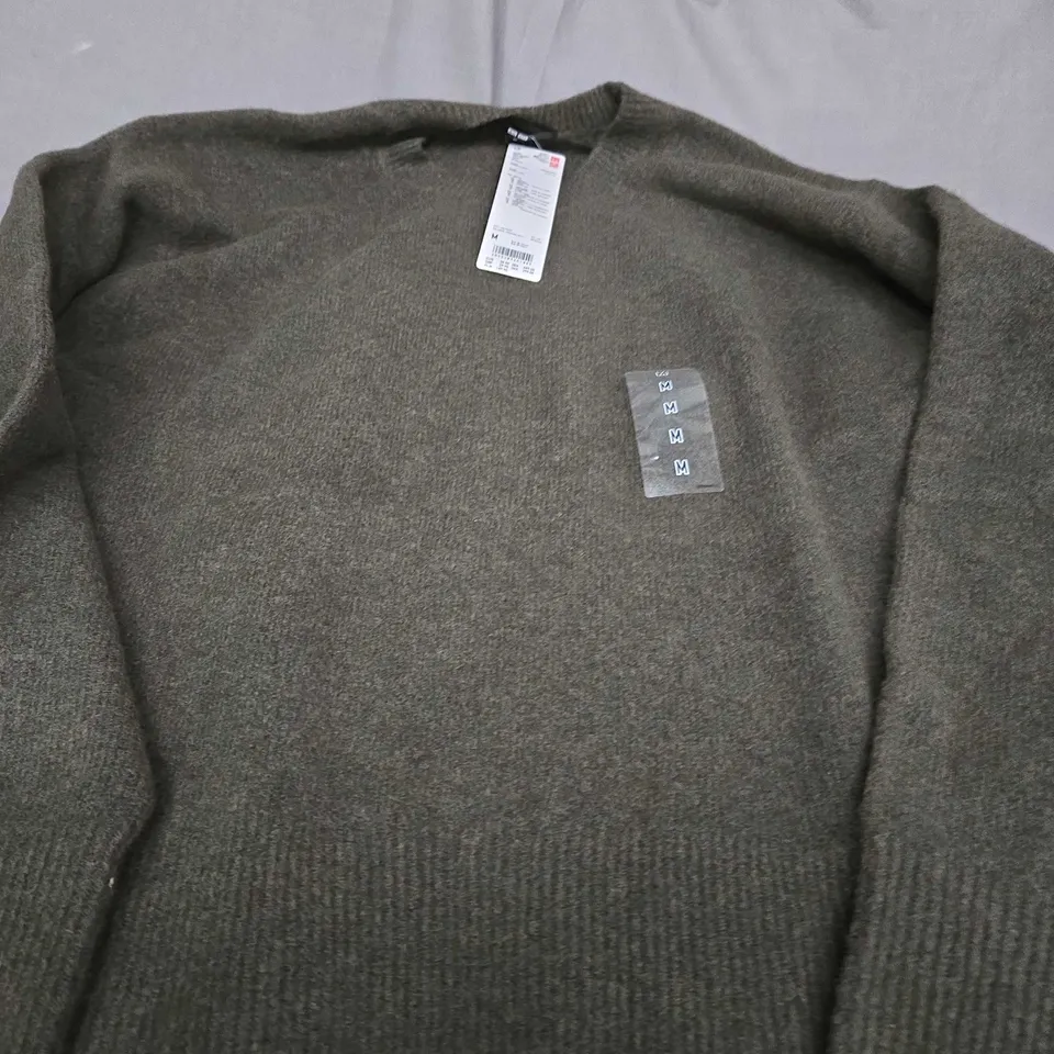 UNIQLO KHAKI NITTED JUMPER - MEDIUM