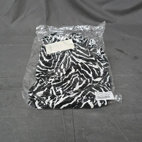 GIORGIA PARIS ZEBRA CHIC MONOCHROME ANIMAL PRINT GARMENT β WOMENβS, S/M