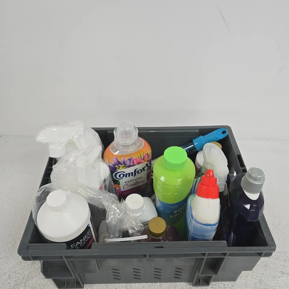 TOTE OF APPROXIMATELY 10 ASSORTED ITEMS INCLUDING METHOD DEEP HOUSE CLEAN, FINISH RINSE & SHINE AID AND HARPIC TOILET CLEANING GEL