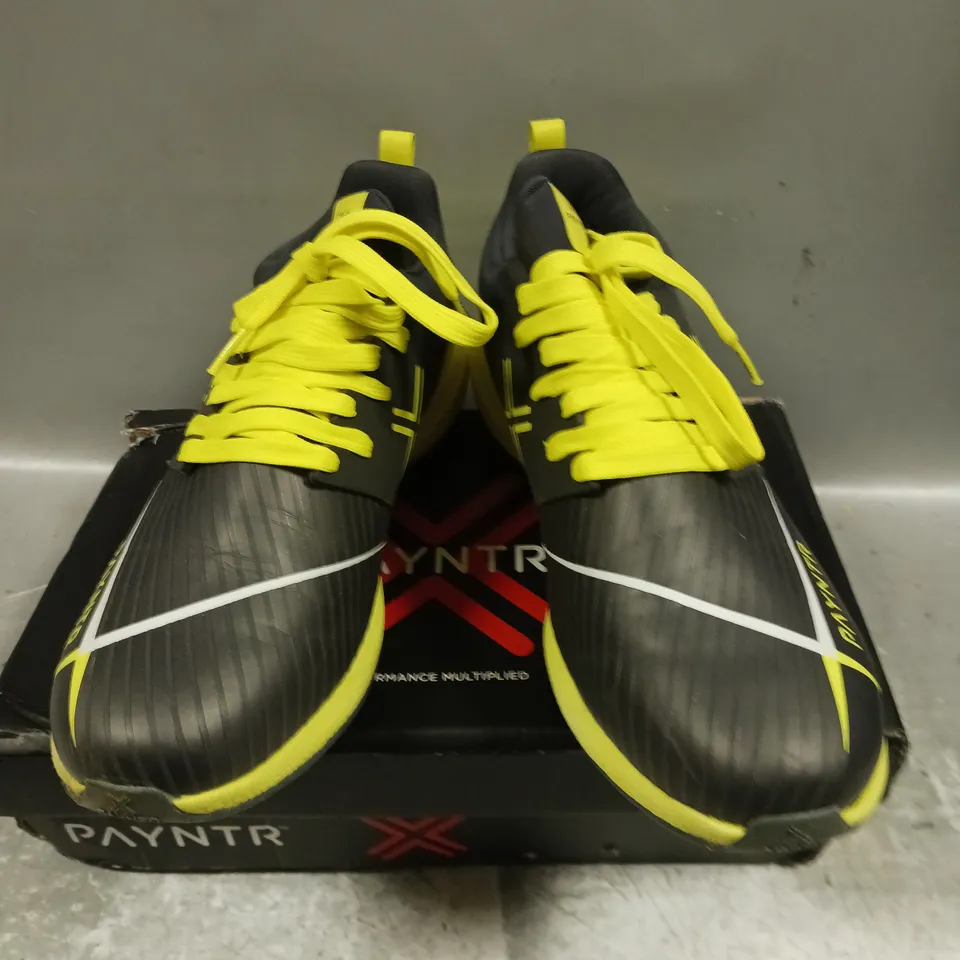 BOXED PAIR OF PAYNTR T20 CRICKET SHOES - 10