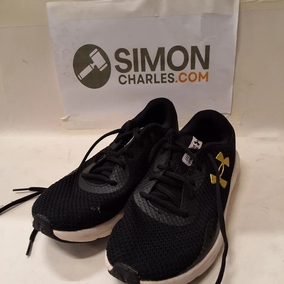 UNDER ARMOUR RUNNING SHOES - BLACK, UK 7.5 (US 8.5) - MEN'S
