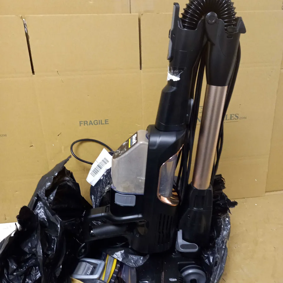 SHARK CORDED STICK VACUUM HZ500UKT