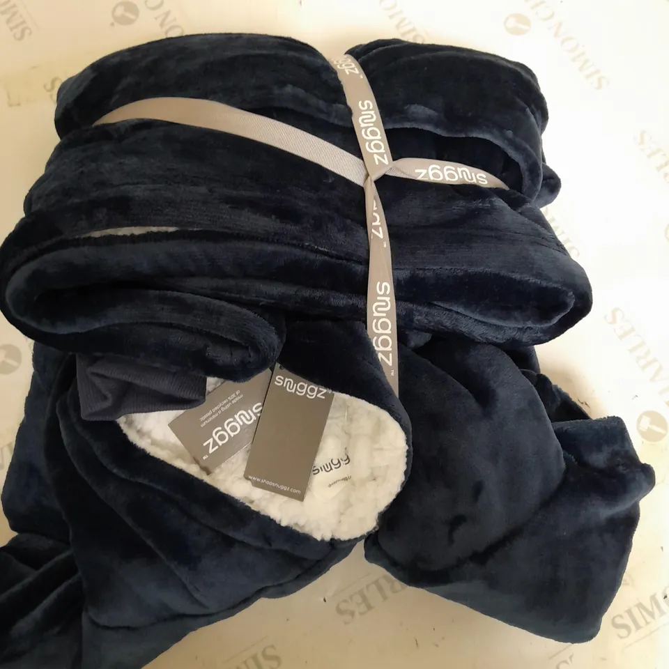 SNUGGZ NVY HOODED BLANKET - SIZE UNSPECIFED