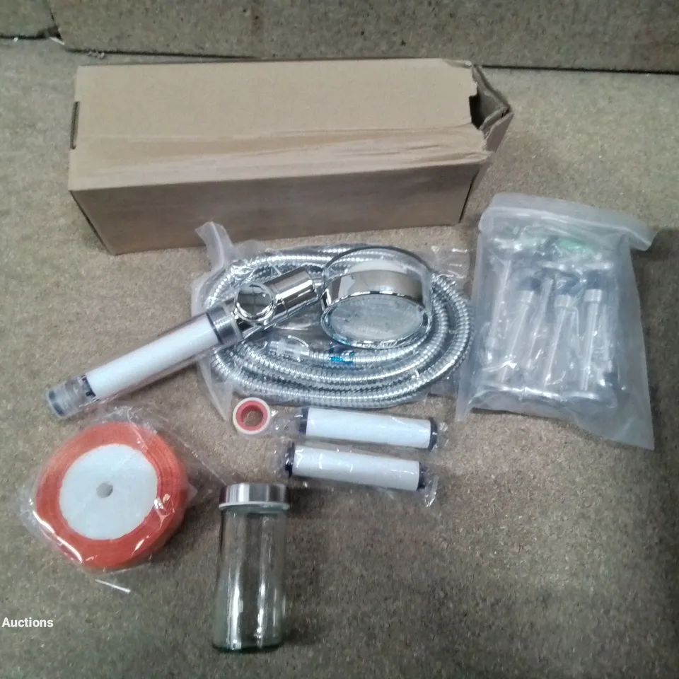 APPROXIMATELY 5 BRAND NEW BOXED ITEMS.