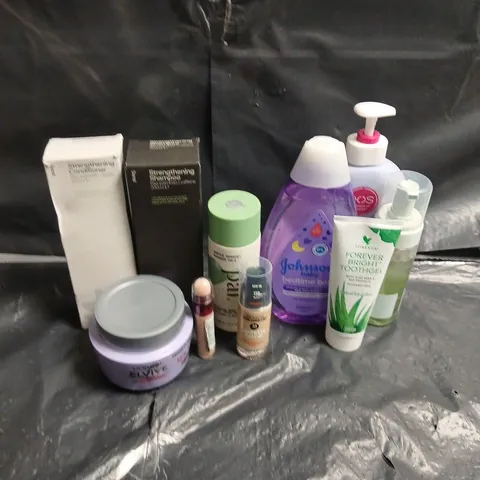 APPROXIMATEY 20 ASSORTED HEALTH AND BEAUTY PRODUCTS TO INCLUDE - PAI BODY CREAM - SONS STRENGTHENING SHAMPOO & CONDITIONER - JOHNSONS BEDTIME BATH - ETC