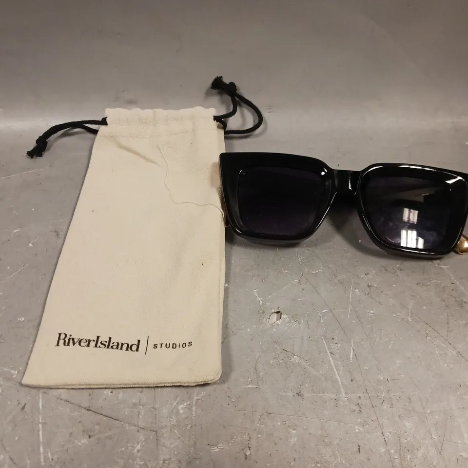 RIVER ISLAND CATEYE SUNGLASSES 