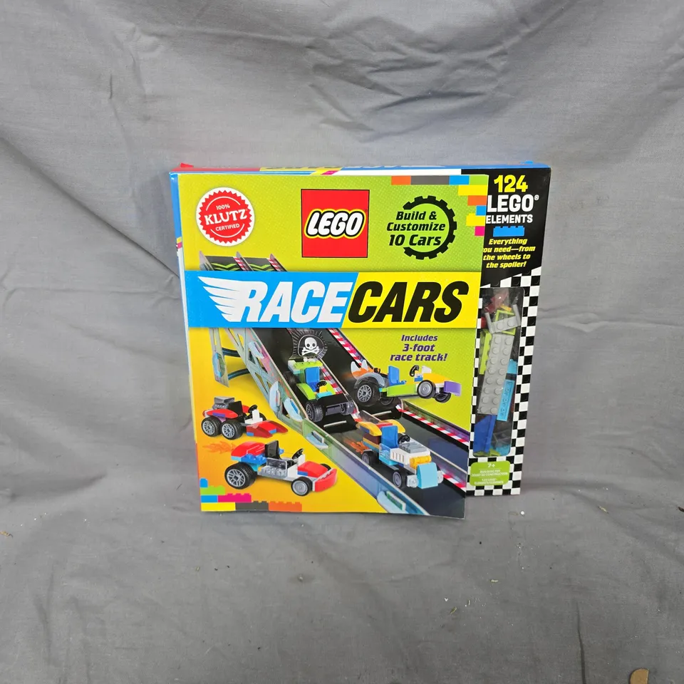 BOXED KLUTZ: LEGO RACE CARS SET