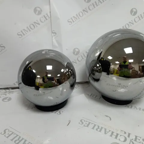 BOXED KELLY HOPPEN SET OF 2 INDOOR OUTDOOR PRELIT GLASS DECOR, REFLECTIVE ORBS