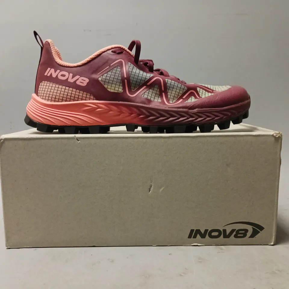 BOXED PAIR OF INOV8 MUDTALON SPEED SHOES IN BURGUNDY/CORAL UK SIZE 5