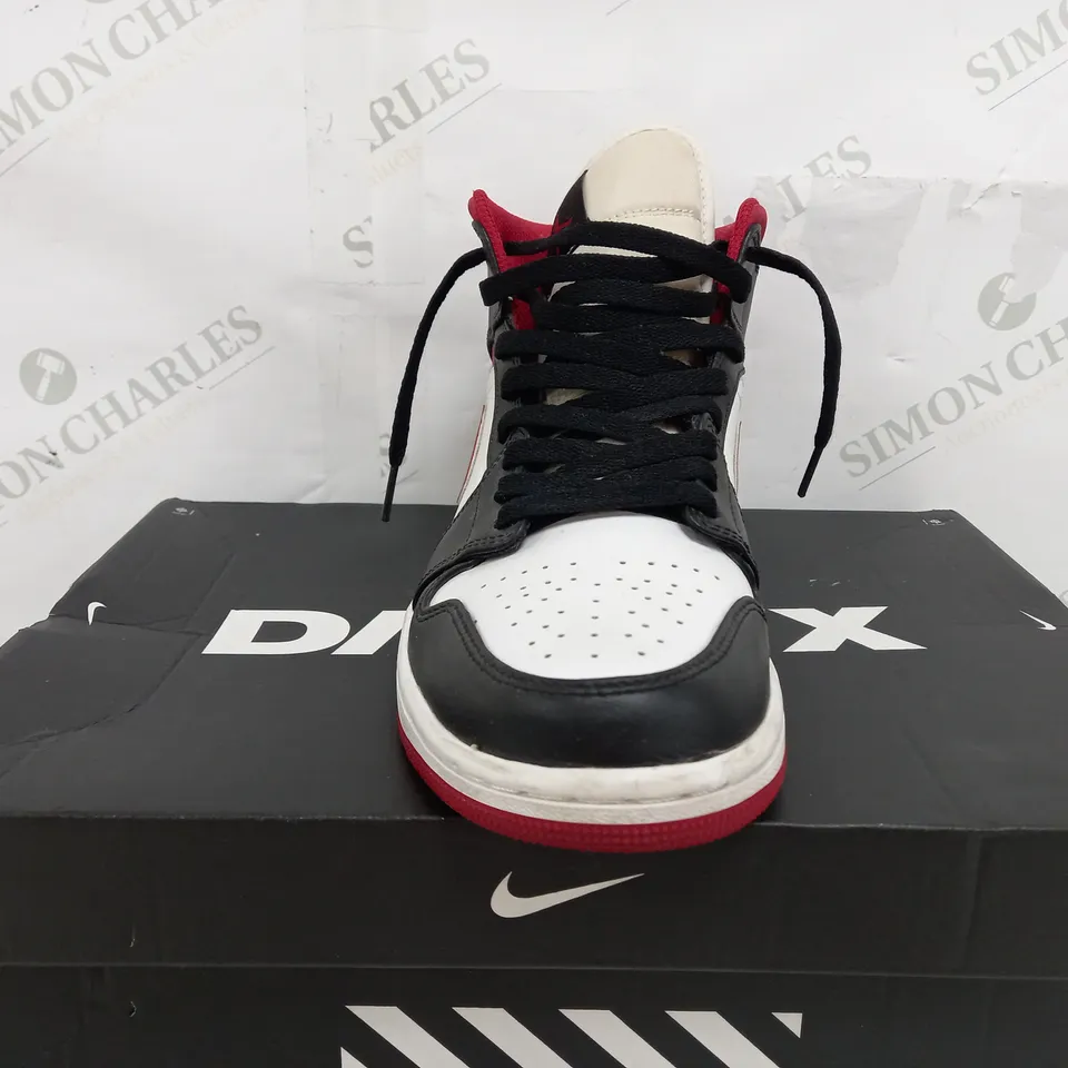 BOXED PAIR OF NIKE AIR JORDAN 1'S IN BLACK & RED - UK 8
