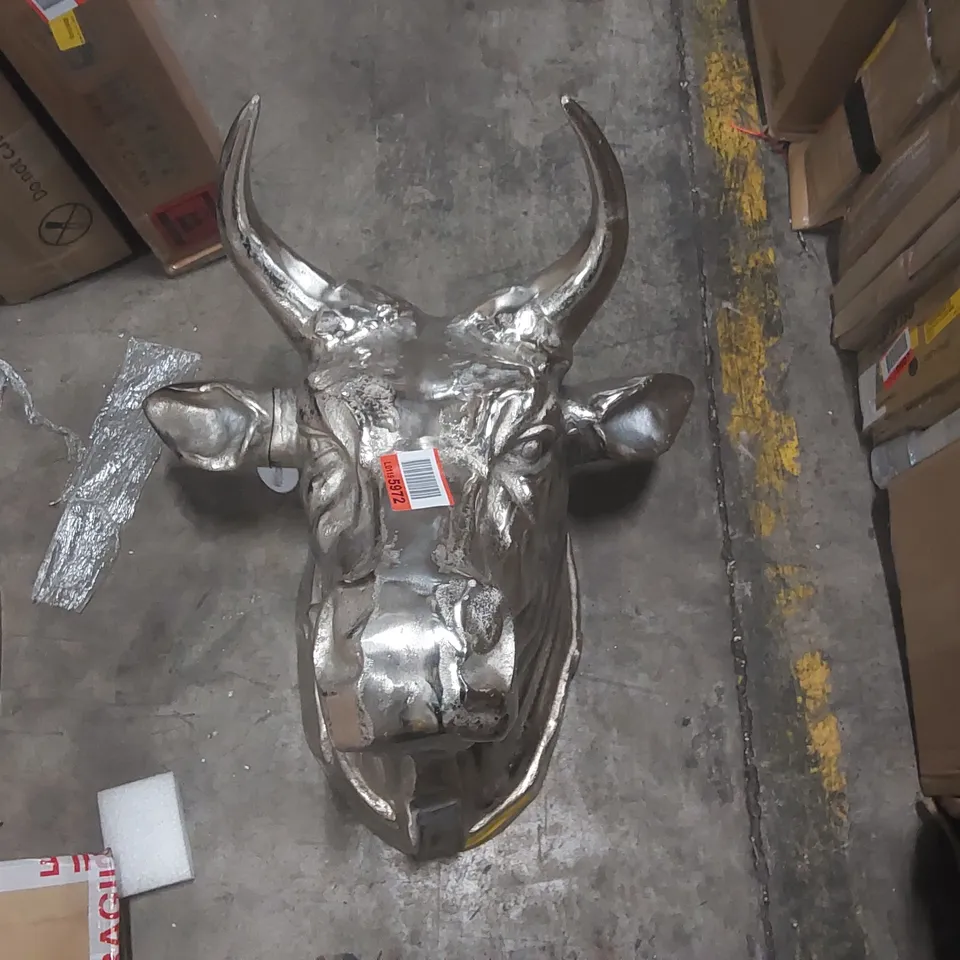 BULL HEAD METAL WALL DECOR