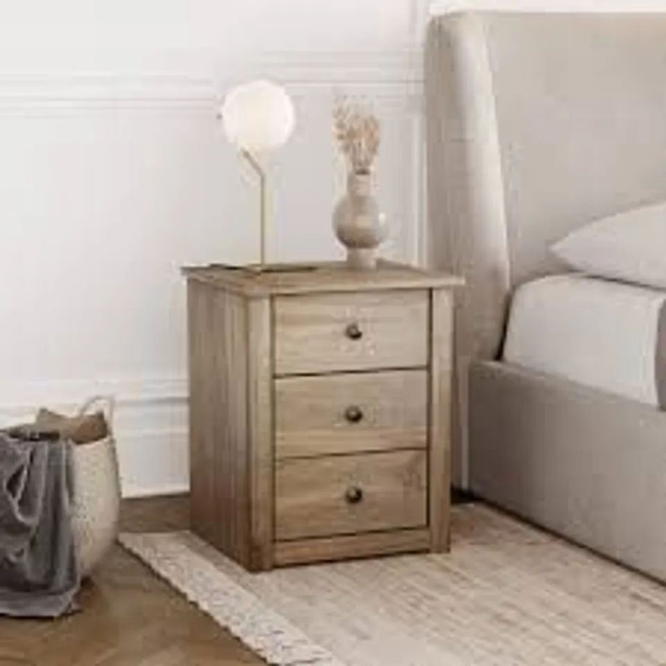 BOXED LASSIC VIDA DESIGNS PANAMA 3 DRAWER BEDSIDE CHEST - PINE (1 BOX)