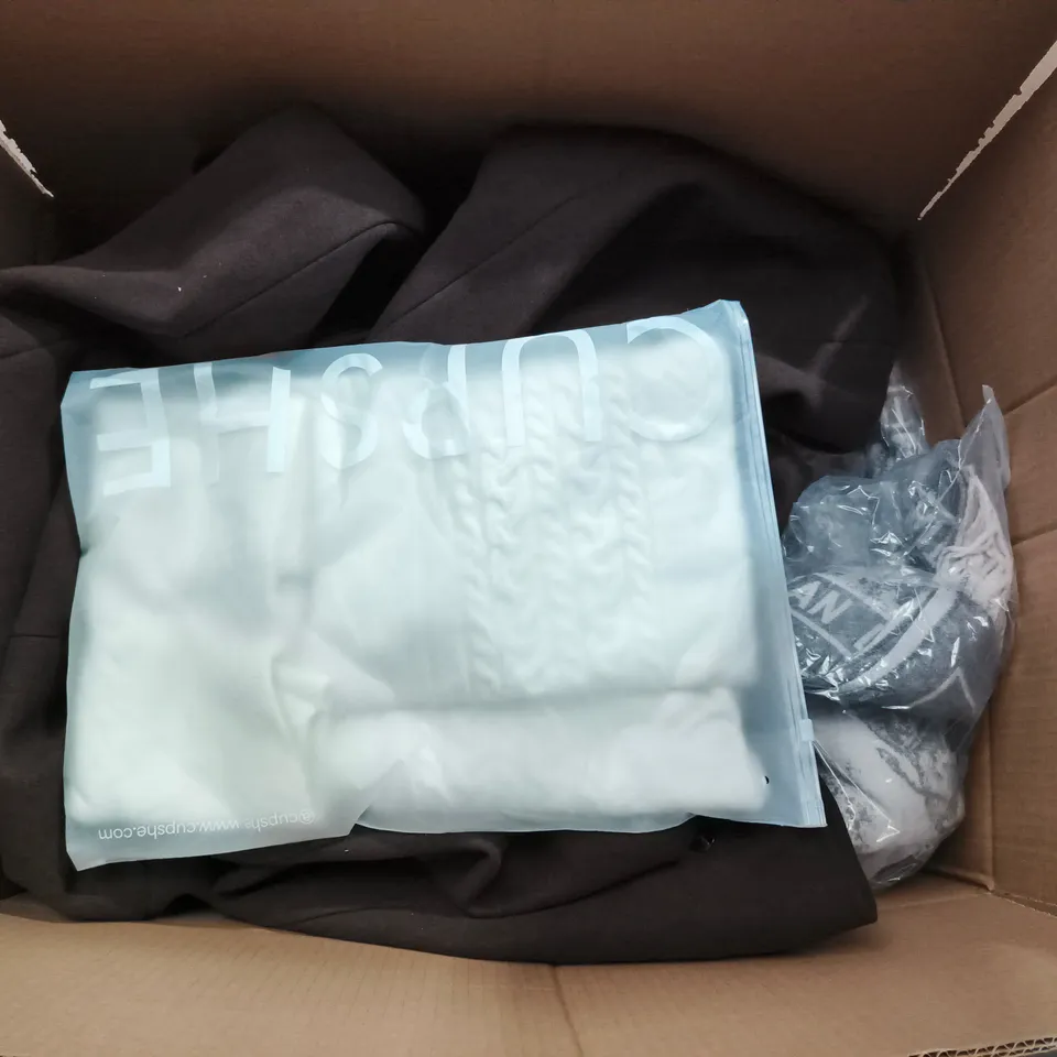 LARGE BOX OF APPROXIMATELY 25 ASSORTED CLOTHING ITEMS IN VARIOUS COLOURS, STYLES AND SIZES - COLLECTION ONLY