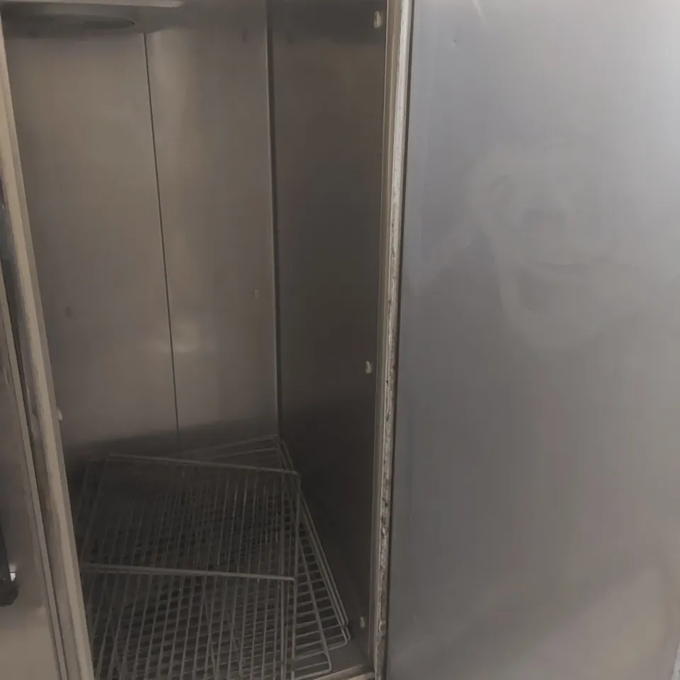 INOMAK P750 COMMERCIAL DOUBLE DOOR UPRIGHT TEMPERATURE CONTROLLED FOOD STORAGE CABINET
