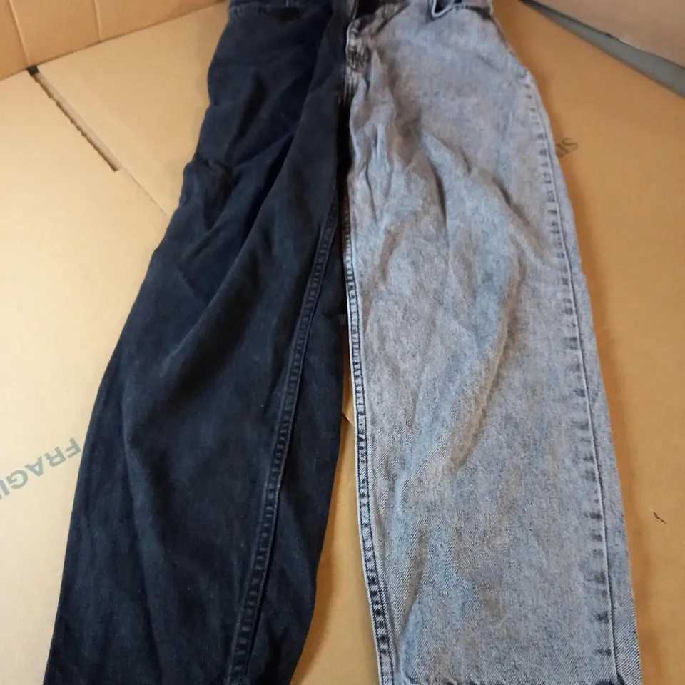 BERSHKA BLACK/GREY TWO TONE MOM JEANS - SIZE EU40