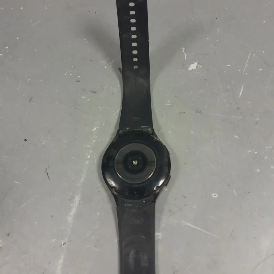 SAMSUNG GALAXY WATCH 4 
