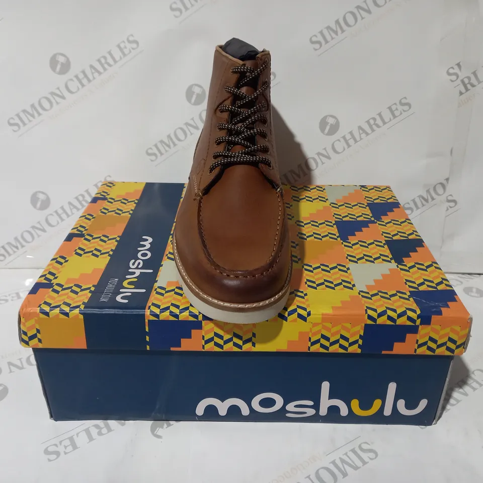 BOXED PAIR OF MOSHULU FAIRWAY ANKLE BOOTS IN BROWN UK SIZE 7