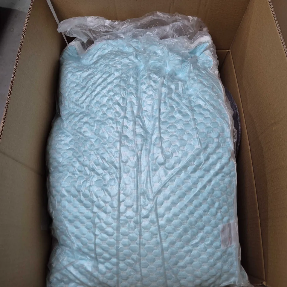 BOX OF APPROXIMATELY 3 ASSORTED ITEMS INCLUDING GAVENO CAVAILIA TEDDY FLEECE DUVET SET, A PILLOW AND A BODY CUSHION
