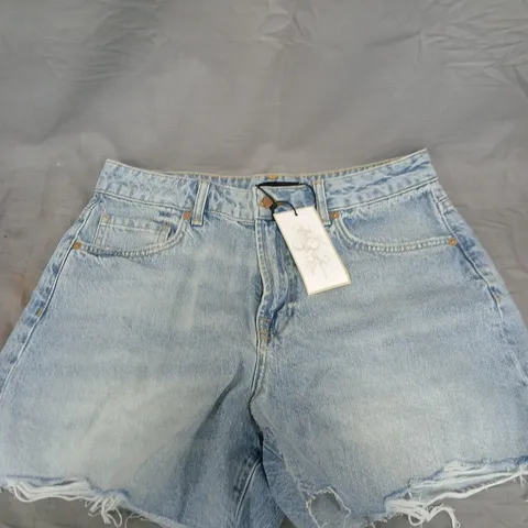 DENIM SHORTS – LIGHT WASH, FRAYED HEM - SIZE 12