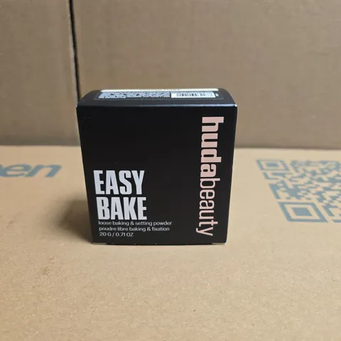 HUDA BEAUTY EASY BAKE 20G SETTING POWDER - POUND CAKE