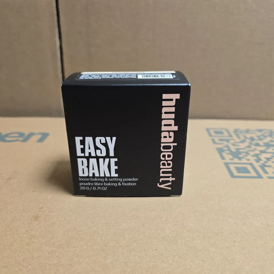 HUDA BEAUTY EASY BAKE 20G SETTING POWDER - POUND CAKE