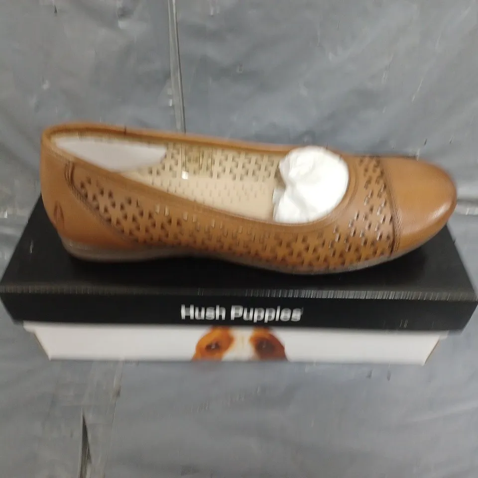 BOXED PAIR OF WOMENS HUSH PUPPIES LEAH BALLERINA SHOES SIZE 6