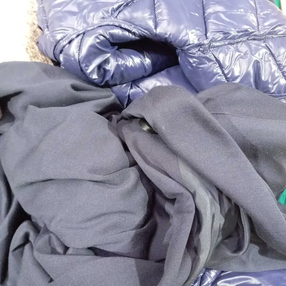 BOX OF APPROX 30 ASSORTED CLOTHING ITEMS TO INCLUDE - FRANK USHER - CENTIGRADE - HELENE BERMAN ECT - COLLECTION ONLY