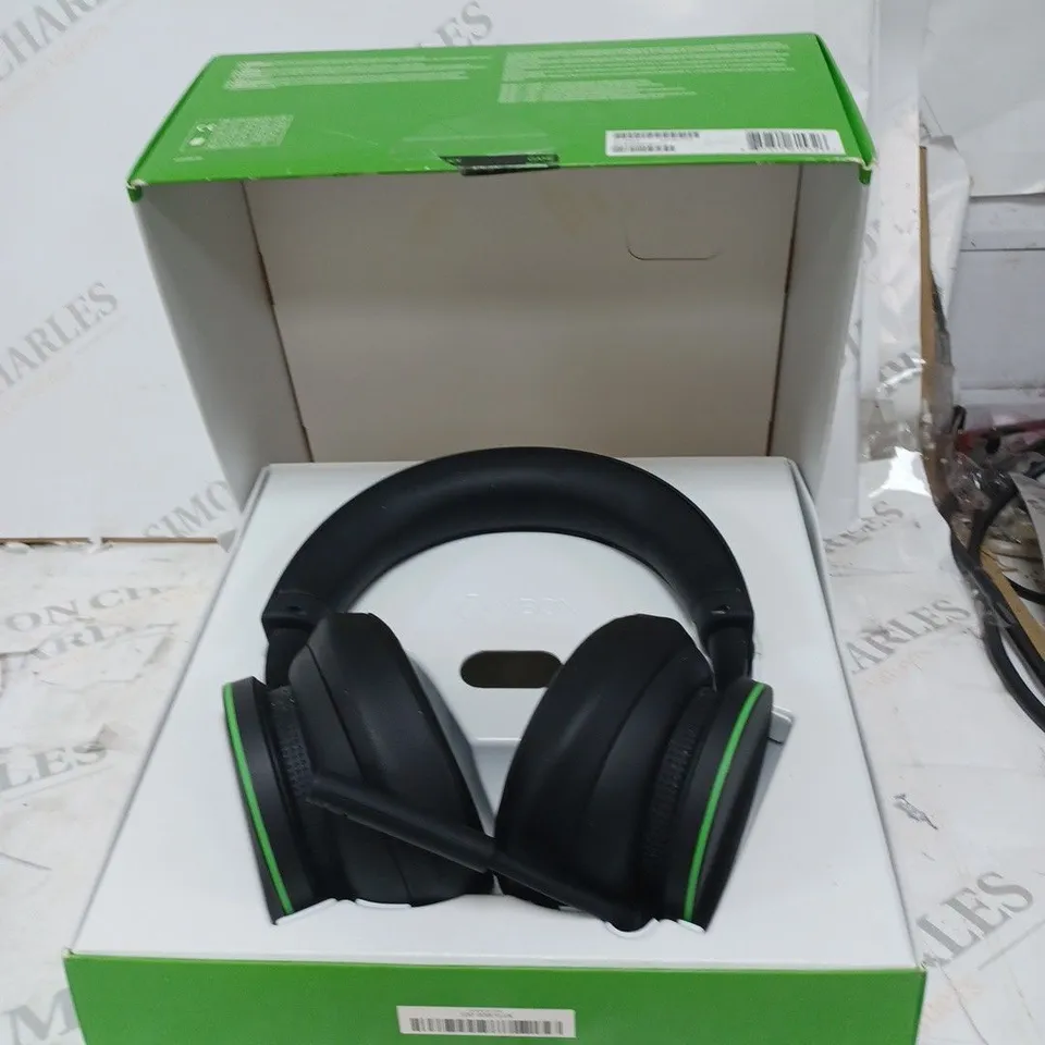 BOXED XBOX WIRELESS HEADSET SERIES X/S