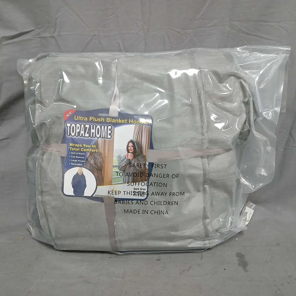 BOX OF APPROXIMATELY 10 TOPAZ HOME ULTRA PLUSH BLANKET HOODIES IN GREY - ONE SIZE - COLLECTION ONLY
