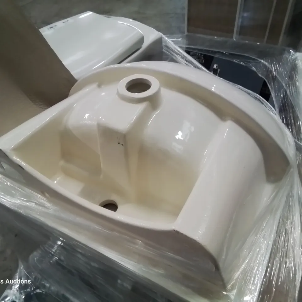 PALLET OF BATHROOM ITEMS, INCLUDING, WC BOWL WITH CONCEALED CISTERN CABINET, WASH BASIN, LED MIRROR, BASE UNITS.