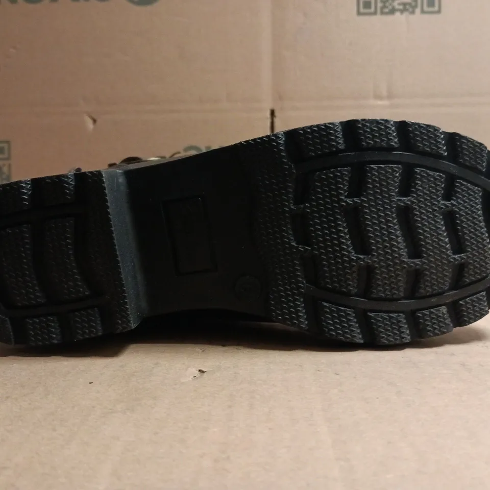 BOXED PAIR OF RYDALE ASKWITH RIDING BOOTS IN DARK BROWN SIZE 5