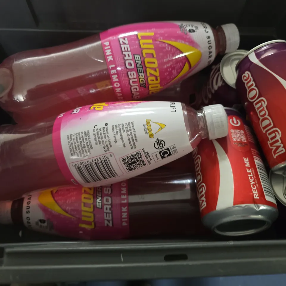 APPROXIMATELY 7 ASSORTED DRINKS ITEMS TO INCLUDE - LUCOZADE PINK LEMONADE , IRN BRU XTRA , COCO COLA CHERRY 