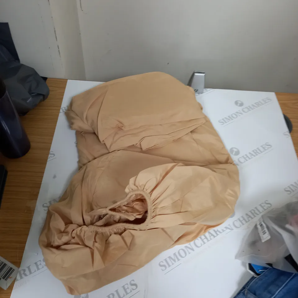 BOX OF ASSORTED CLOTHING ITEMS TO INCLUDE DRESSES, COATS, TOPS, SOCKS ETC