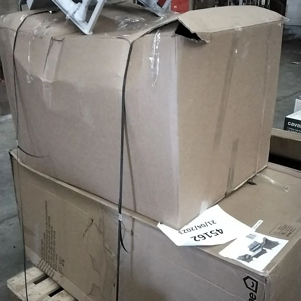 PALLET OF ASSORTED OUTDOOR FURNITURE INCLUDING CHAIRS AND COFFEE SET