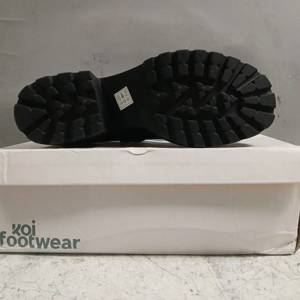BOXED PAIR OF KOI TIRA MARY JANES FAUX LEATHER EDITION IN BLACK SIZE UK 4