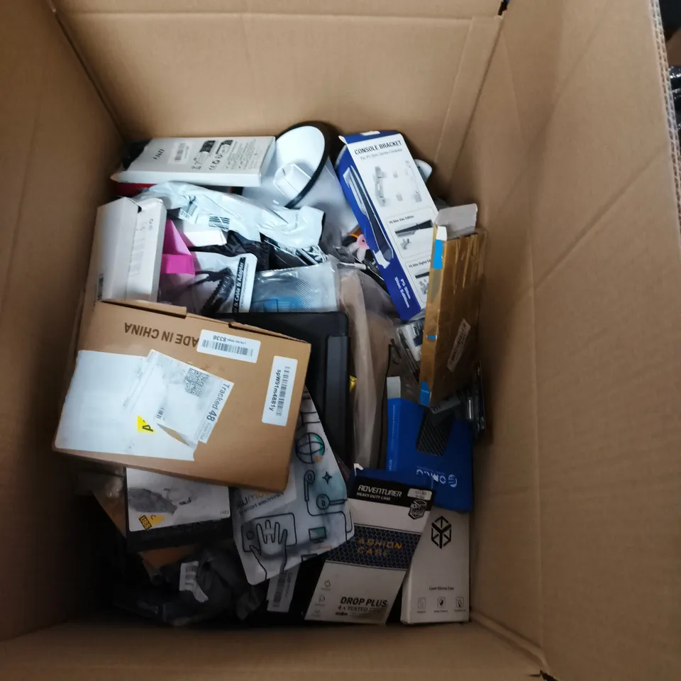 BOX OF APPROXIMATELY 40 ASSORTED ITEMS INCLUDING TV REMOTE , VARTA BATTERIES AND ROCOREN PHONE CASE 