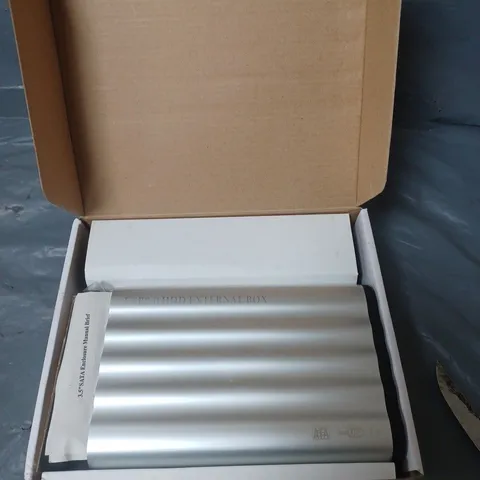 DYNAMODE 3.5" SATA OR IDE HARD DISK ENCLOSURE
