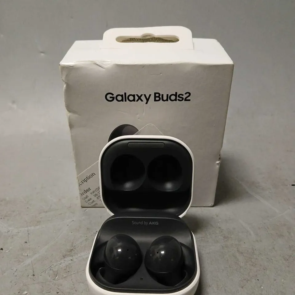 BOXED SAMSUNG GALAXY BUDS 2 IN WHITE 