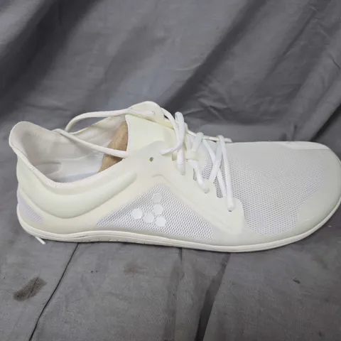 UNBOXED PAIRS OF VIVOBAREFOOT WHITE MESH RUNNING SNEAKERS β EU 48