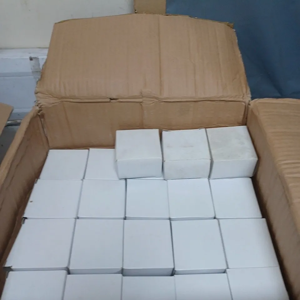APPROXIMATELY 20 OEM AC ADAPTERS