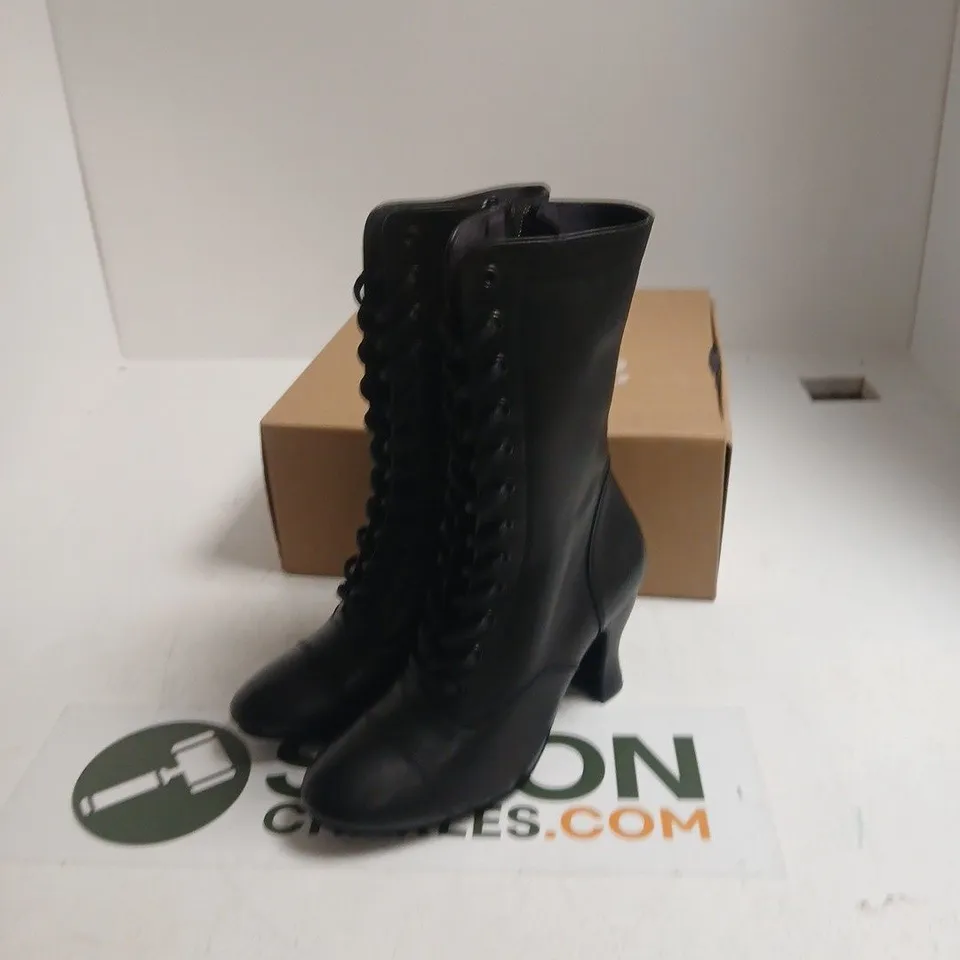 MOVE DANCE BLACK KNEE-HIGH LACE-UP BOOTS – EU 37 (UK 4) – P5297 / MO D0205