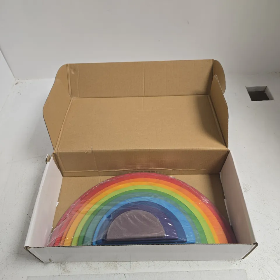 RAINBOW SEMI CIRCLES BY TOR'S STORY – BOXED RAINBOW ARC DECOR