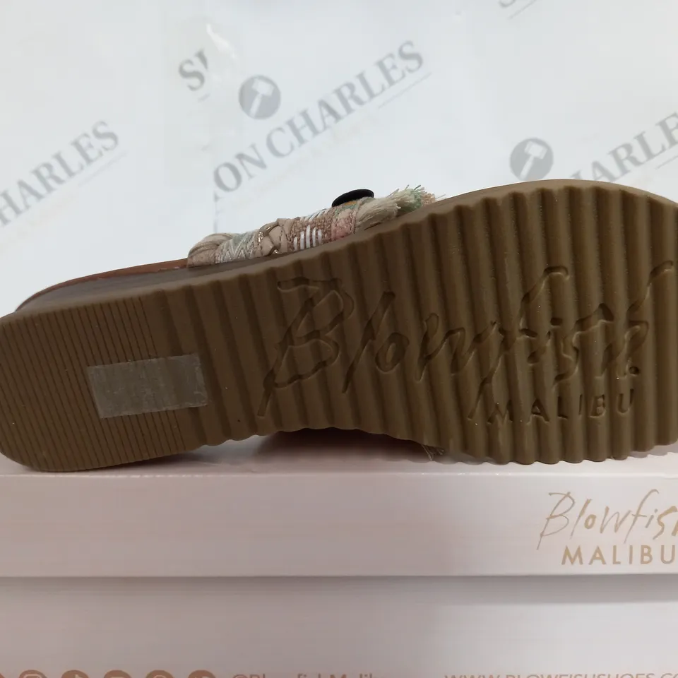 BLOWFISH MALIBU OPEN TOE SANDALS - SIZE 7